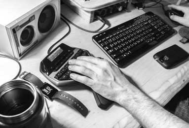 4胜1平仍下课！卡里克被豪门算死，图赫尔才是曼联那枚止痛药